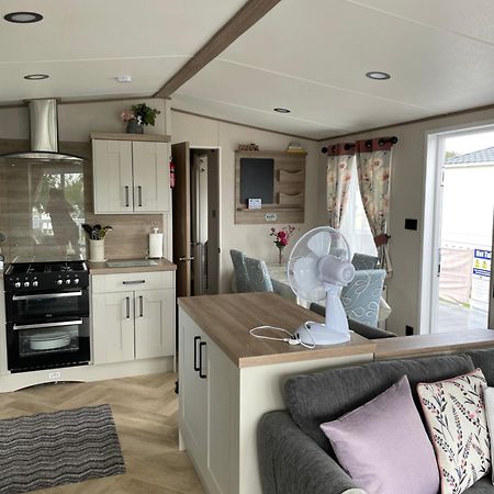 Ellis Retreats At Tattershall Lakes Lincoln Exterior foto